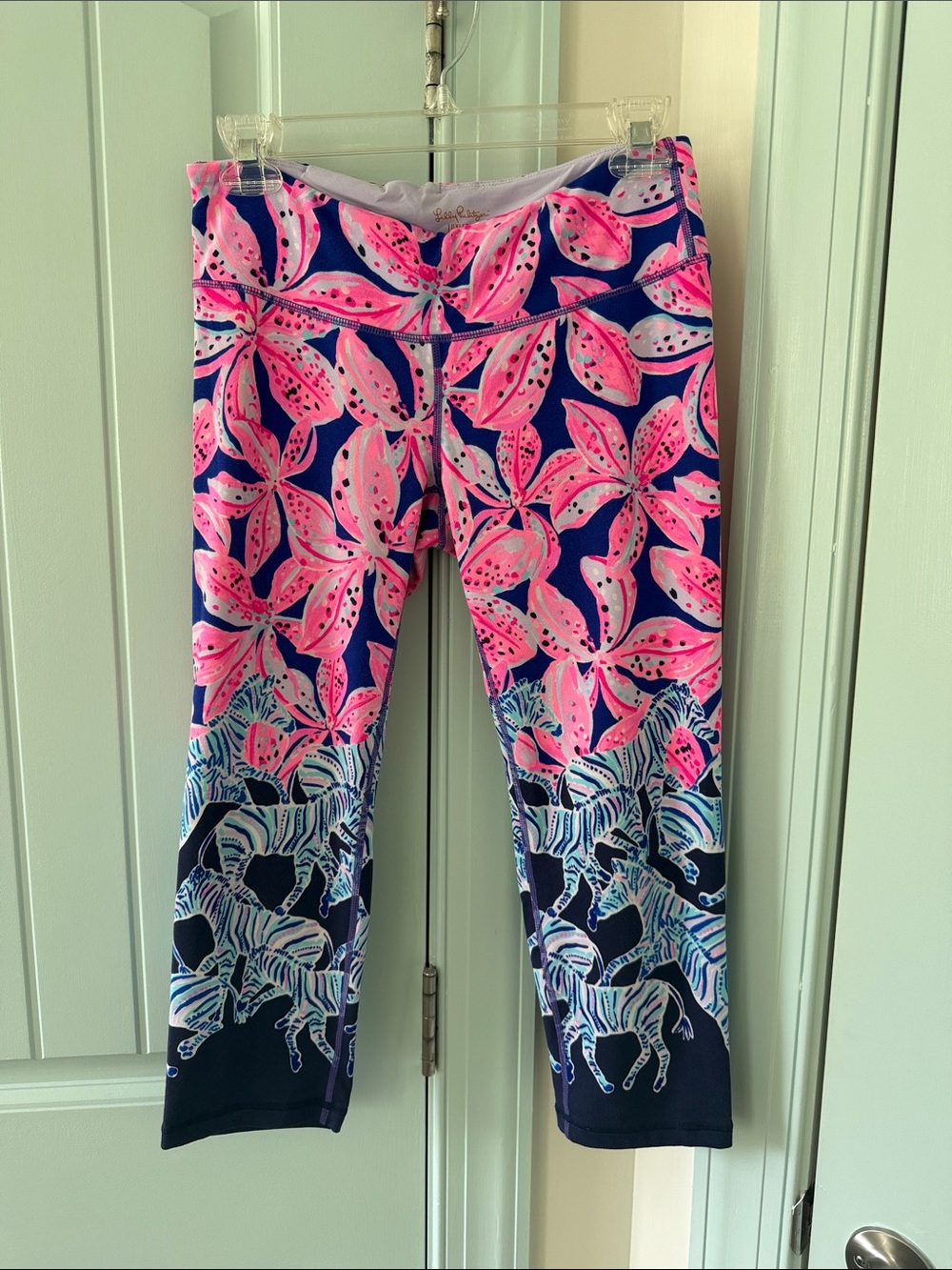 Lilly Pulitzer Pink & Navy Tropical Zebra Capris